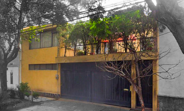 Casa en venta en Narvarte Oriente, a 70 metros de Av. Universidad