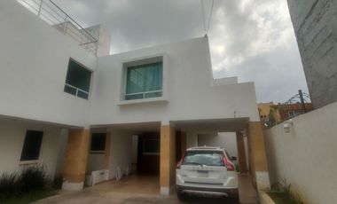 Casa en venta en Chapultepec Norte, coto privado de 7 Casas a una cuadra de Avenida Acueducto en Morelia, Michoacán.