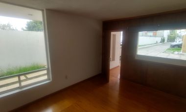 Casa en venta en Chapultepec Norte, coto privado de 7 Casas a una cuadra de Avenida Acueducto en Morelia, Michoacán.