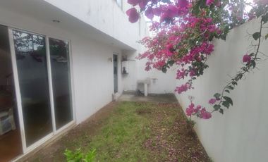 Casa en venta en Chapultepec Norte, coto privado de 7 Casas a una cuadra de Avenida Acueducto en Morelia, Michoacán.