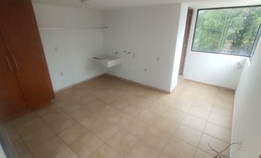 Casa en venta en Chapultepec Norte, coto privado de 7 Casas a una cuadra de Avenida Acueducto en Morelia, Michoacán.