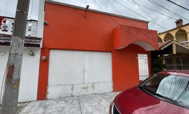 VENDO CASA AMPLIA DE 3 RECAMARAS CON OPCION A 4