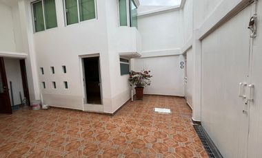 VENDO CASA AMPLIA DE 3 RECAMARAS CON OPCION A 4