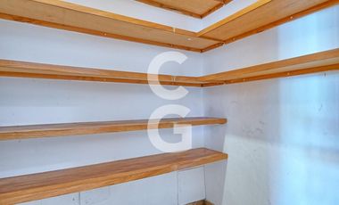 Casa en Venta en Cancún en Residencial Isla Dorada a Pie de Canal