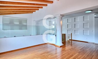 Casa en Venta en Cancún en Residencial Isla Dorada a Pie de Canal