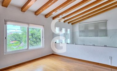 Casa en Venta en Cancún en Residencial Isla Dorada a Pie de Canal