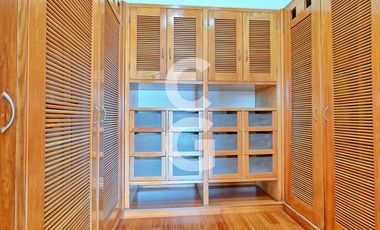 Casa en Venta en Cancún en Residencial Isla Dorada a Pie de Canal