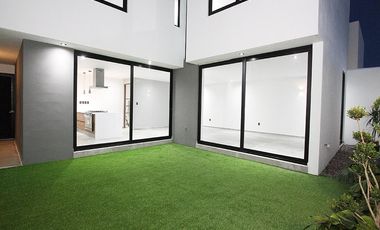 HERMOSA CASA EN PRIVADA PARQUE REAL