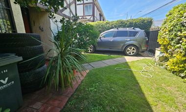 Vitacura- amplia casa sector sport frances y club de polo