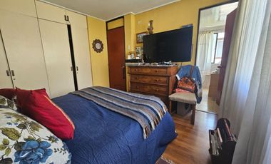 Vitacura- amplia casa sector sport frances y club de polo