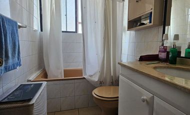 Vitacura- amplia casa sector sport frances y club de polo