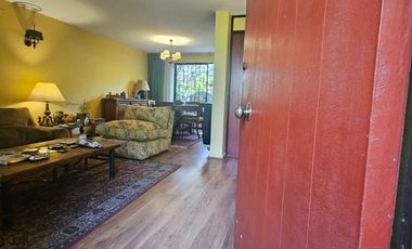 Vitacura- amplia casa sector sport frances y club de polo