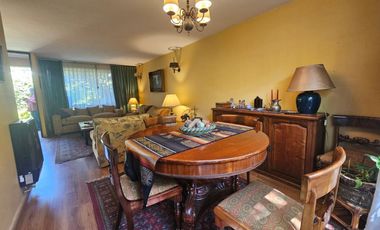 Vitacura- amplia casa sector sport frances y club de polo