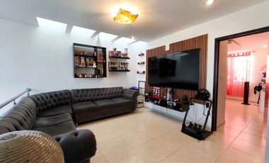 VENTA DE BONITA CASA EN PUESTA DEL SOL