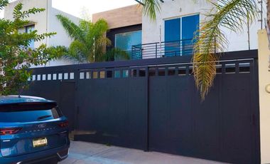 VENTA DE BONITA CASA EN PUESTA DEL SOL