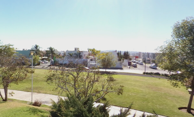 Casa en fraccionamiento en campo real, Av. Campo Real 45134, Lomas de Zapopan, 45130 Guadalajara, Jal.