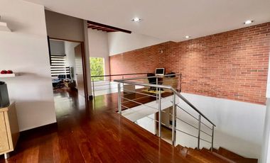 Casa en Arriendo en Loma Del Barro Envigado Antioquia