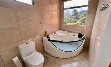 Casa en Arriendo en Loma Del Barro Envigado Antioquia