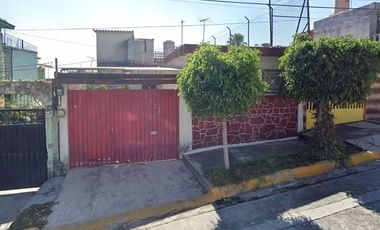 CASA EN RECUPERACIÓN HIPOTECARIA - IZTACCIHUATL, PIRULES, TLALNEPANTLA DE BAZ, EDO MEX