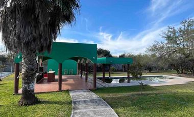 QUINTA CON ALBERCA EN VENTA, CIENEGA DE FLORES, N.L.