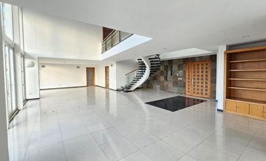 APARTAMENTO DUPLEX EN ARRIENDO SOTOMAYOR