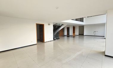 APARTAMENTO DUPLEX EN ARRIENDO SOTOMAYOR