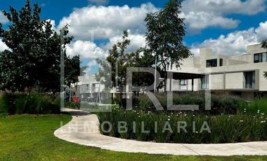 RENTA CASA EN ZOI SANTA ANITA TLAJOMULCO