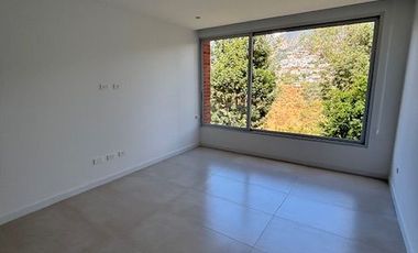 Arriendo departamento de 3 habitaciones en Cumbaya