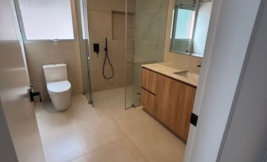 Arriendo departamento de 3 habitaciones en Cumbaya