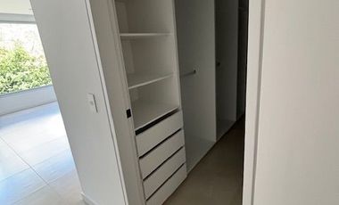 Arriendo departamento de 3 habitaciones en Cumbaya