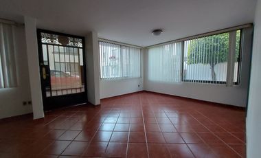 CASA EN RENTA EN EL JACAL, QRO. CERCA DEL HOSPITAL SAN JOSÉ