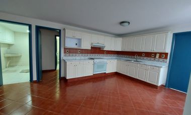 CASA EN RENTA EN EL JACAL, QRO. CERCA DEL HOSPITAL SAN JOSÉ