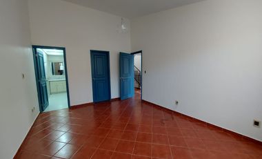 CASA EN RENTA EN EL JACAL, QRO. CERCA DEL HOSPITAL SAN JOSÉ