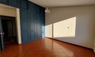 CASA EN RENTA EN EL JACAL, QRO. CERCA DEL HOSPITAL SAN JOSÉ