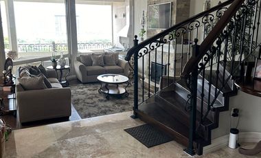 Casa en Venta LOMAS DEL ROBLE  Casa de Lujo en Esquina puede venderse totalmente amueblada