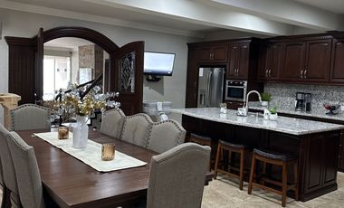 Casa en Venta LOMAS DEL ROBLE  Casa de Lujo en Esquina puede venderse totalmente amueblada