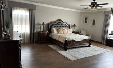 Casa en Venta LOMAS DEL ROBLE  Casa de Lujo en Esquina puede venderse totalmente amueblada