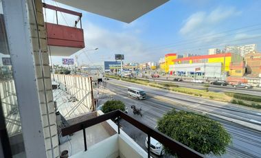 🏡 Depa 94 m² con balcón y cochera – ¡Listo para habitar! San Miguel….RENOVADO 100%