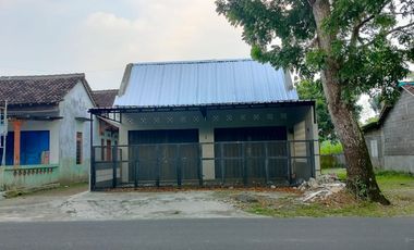 Di Jual Ruko 1 Lantai Strategis, Prospektiv Area Kawasan Pusat Bisnis Jalan Letkol Subardi Cebongan Mlati Sleman
