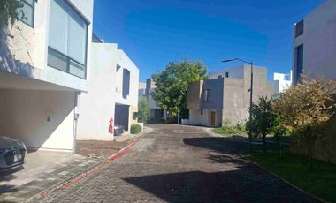 Terreno  en venta, en Fracc.  por Plaza San Diego, muy cerca de forjadores.