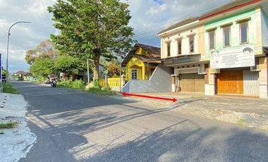 Di Jual Ruko 2 Lantai Strategis, Prospektiv Area Jalan Raya Turi Trimulyo Sleman