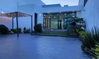CASA CON TERRAZA EN VENTA 314 M2 TERRENO PRECIO OPORTUNIDAD ZONA CAPITAL NORTE