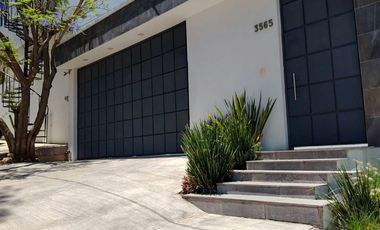CASA CON TERRAZA EN VENTA 314 M2 TERRENO PRECIO OPORTUNIDAD ZONA CAPITAL NORTE