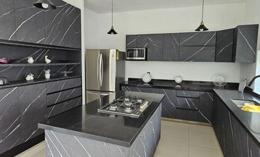 CASA CON TERRAZA EN VENTA 314 M2 TERRENO PRECIO OPORTUNIDAD ZONA CAPITAL NORTE