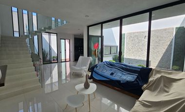 CASA CON TERRAZA EN VENTA 314 M2 TERRENO PRECIO OPORTUNIDAD ZONA CAPITAL NORTE