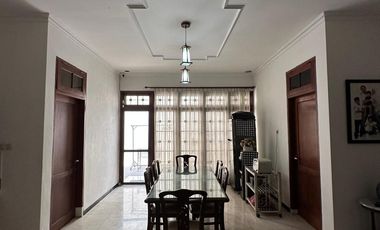 For Sale Rumah Siap Huni Homie @ Kutisari Row jalan 3 Mobil