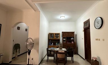For Sale Rumah Siap Huni Homie @ Kutisari Row jalan 3 Mobil