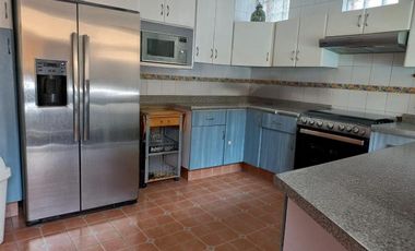 VENDO MUY AMPLIA Y COMODA CASA EN LA DEL VALLE  ATRAS DE LIVERPOOL INSURGENTES