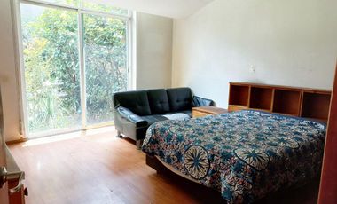 VENDO MUY AMPLIA Y COMODA CASA EN LA DEL VALLE  ATRAS DE LIVERPOOL INSURGENTES