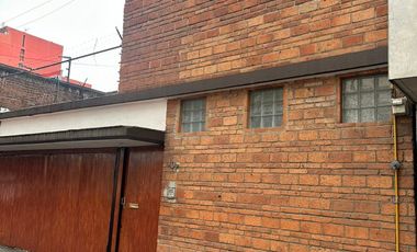 VENDO MUY AMPLIA Y COMODA CASA EN LA DEL VALLE  ATRAS DE LIVERPOOL INSURGENTES